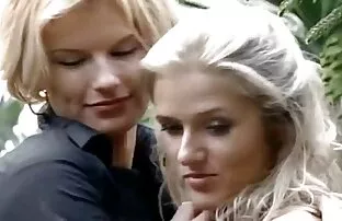 XXX Giovane ragazza si masturba troie mature sex