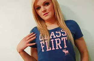 XXX Giovane signora matura sex Bionda