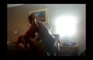 XXX Labirinto una donna dando sexy mature italiane e ottenere in un rapporto