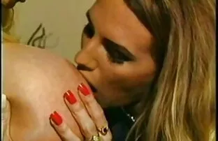 XXX Grande culo biondo video sexi donne mature presa su un buzz
