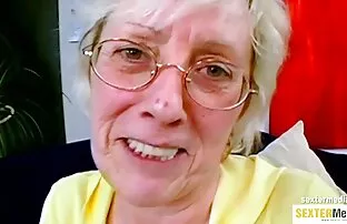XXX Nipote video sex mature gratis e nonna hanno organizzato una banda