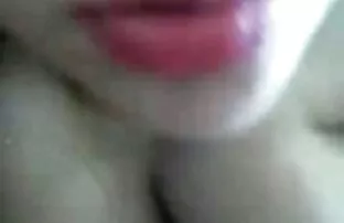 XXX Cagna donne mature sex italiane bionda dando pompino a uomo nero con dotazione