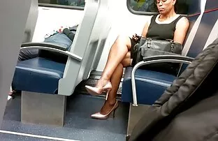 XXX Sesso con una donne mature sexy bionda sul pavimento